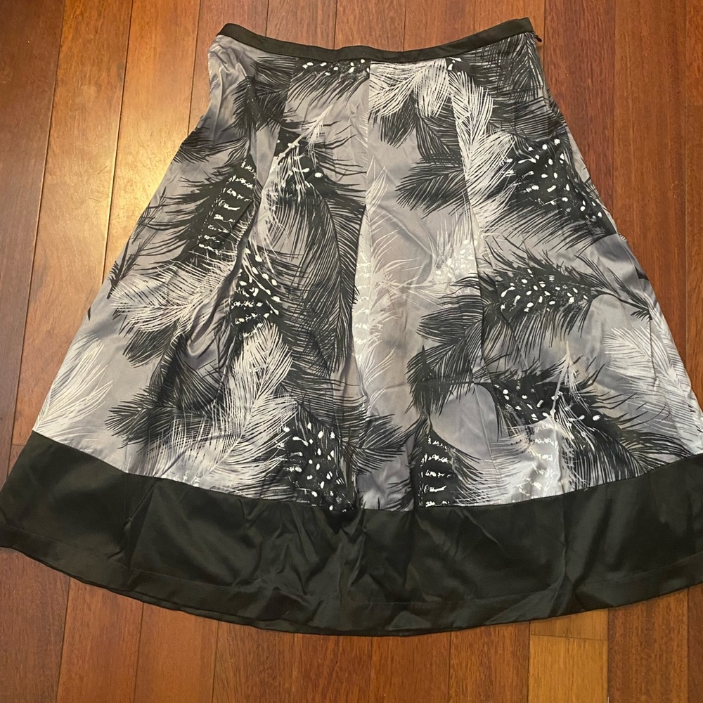 Elegant Women’s Skirt